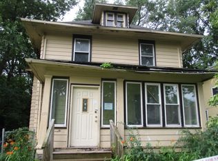 139 Dawson St, Waterloo, IA 50703