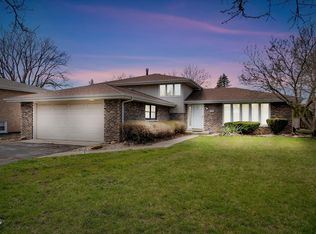 10400 S Kathy Ct, Palos Hills, IL
