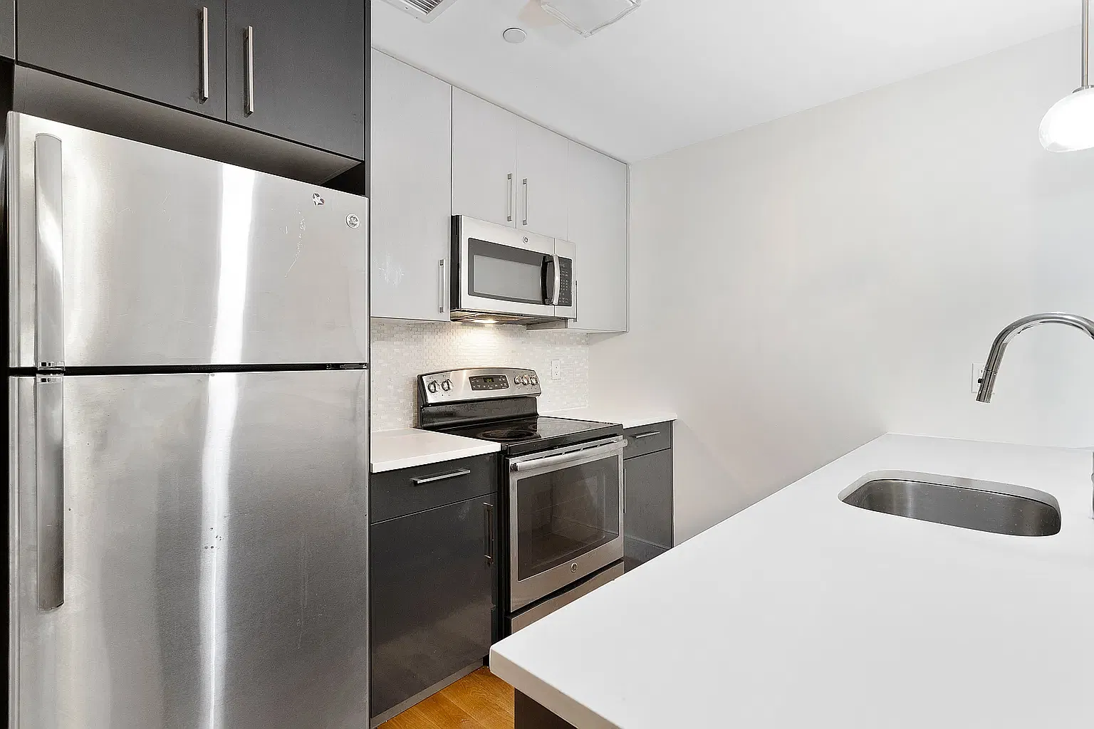 2727 Henry Hudson Parkway West — Photo 4