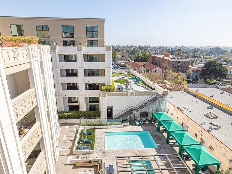 5100 Wilshire Blvd — Photo 79