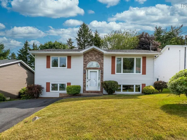 25 Sawyer Cres, Halifax, NS B4E 2T5
