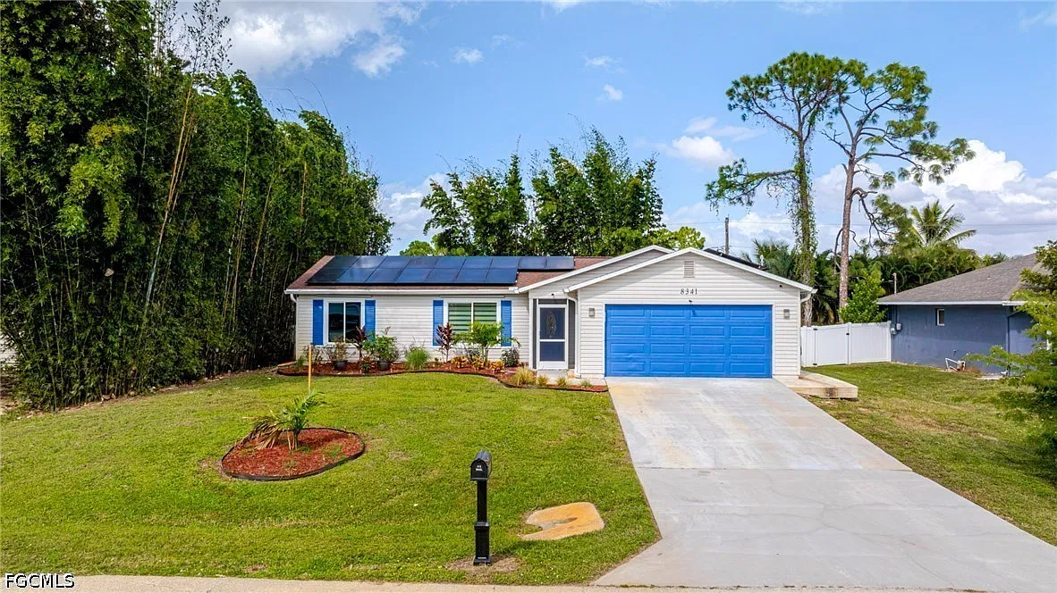 3 bed, 2.0 bath, 1252 sqft, $2,850 — Photo 1