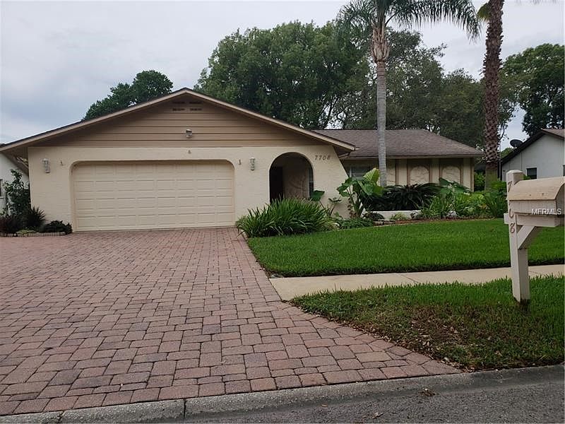1st image of 7708 Willow Brook Ct