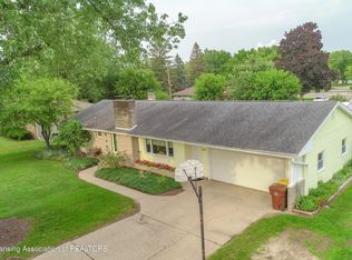 1313 Hall St, Eaton Rapids, MI 48827