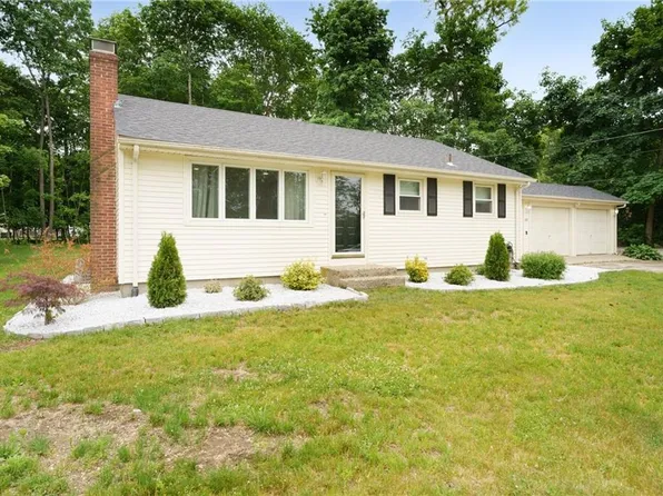 63 Brayton Rd, Smithfield, RI 02917