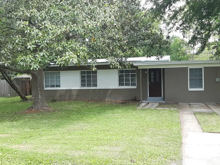 5143 Banshee Ave — Photo 2