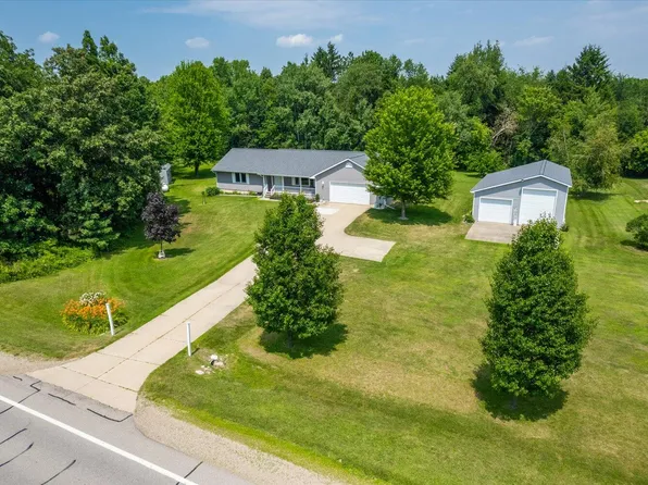 10788 N Clinton Trl, Sunfield, MI 48890