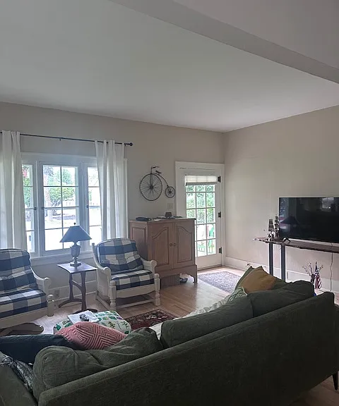 734 2nd St E — Photo 9