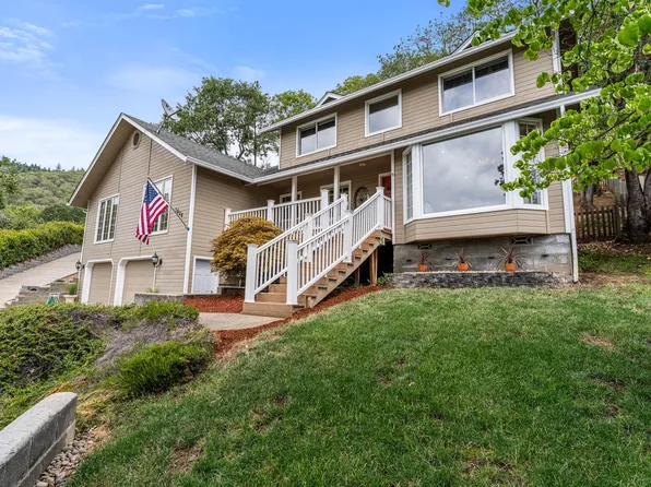 1628 NE Terrace Dr, Grants Pass, OR 97526