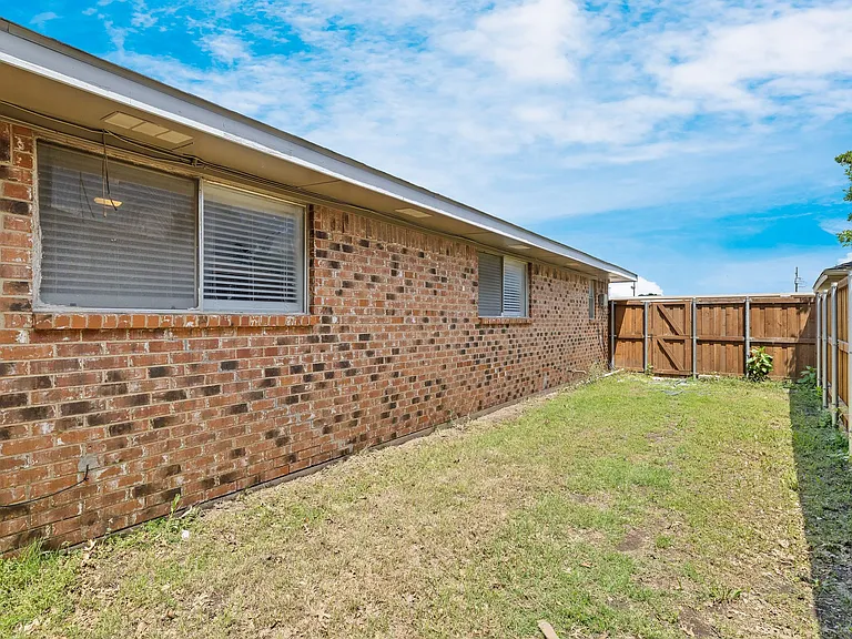 3352 Lanarc Dr — Photo 34
