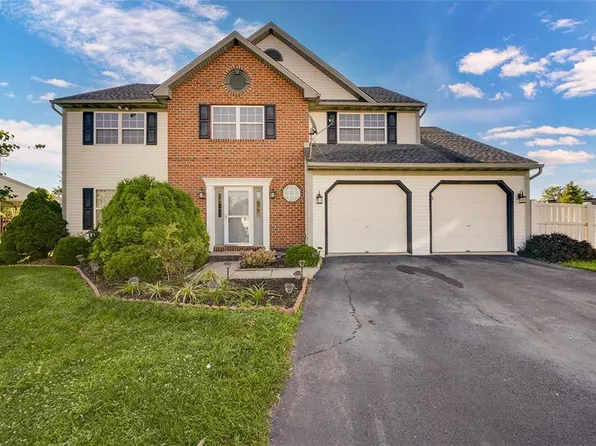 6 Fieldcrest Ct, Fleetwood, PA 19522