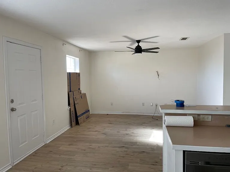 1118 Seamans Way — Photo 8