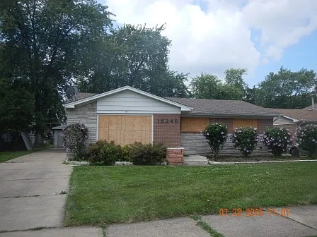 15248 Ridgeway Ave photo 1