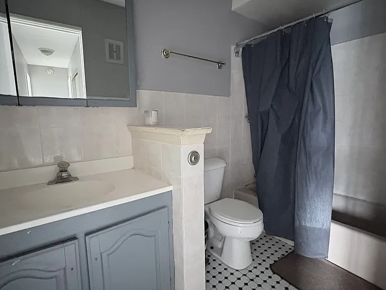 1225 Woodbury Ln #2B — Photo 18