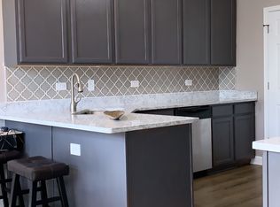 2404 Evergreen Cir, McHenry, IL 60050