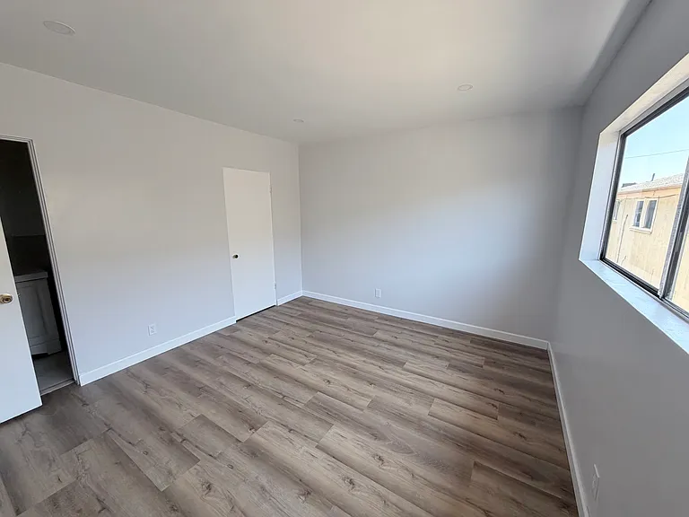 1223 N Kingsley Dr #7 — Photo 36