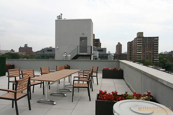 Rented by aptsandlofts.com | media 24