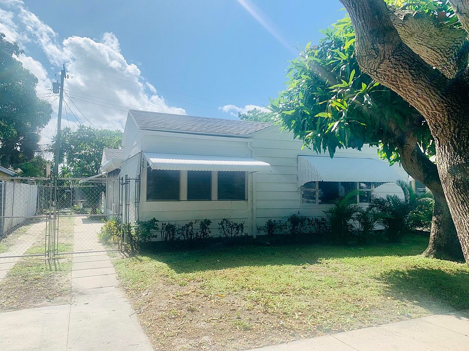2nd image of 320 Walton Blvd