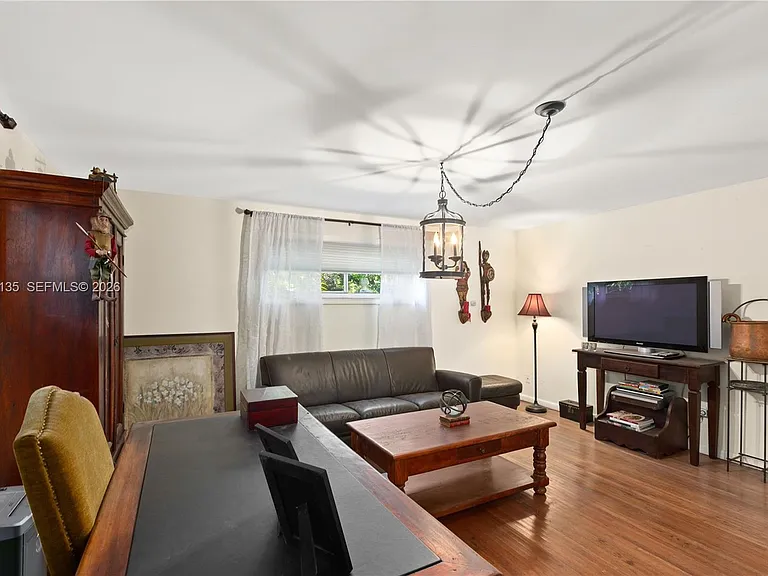 6315 Maynada St — Photo 4