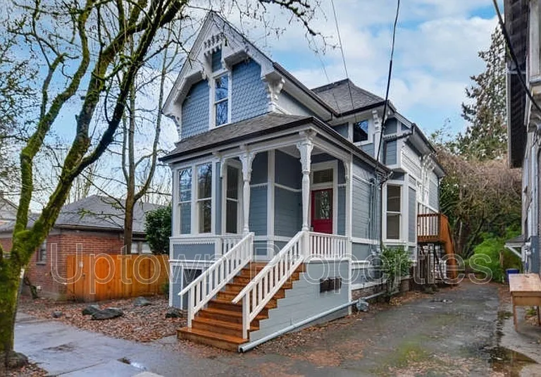 624 NW 22nd Ave #UPPER — Photo 14