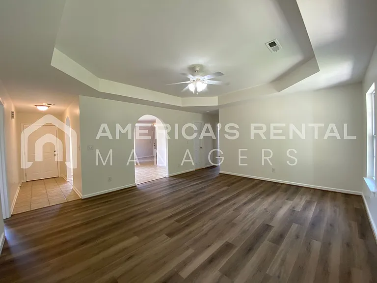 21880 Eastern Valley Rd — Photo 11