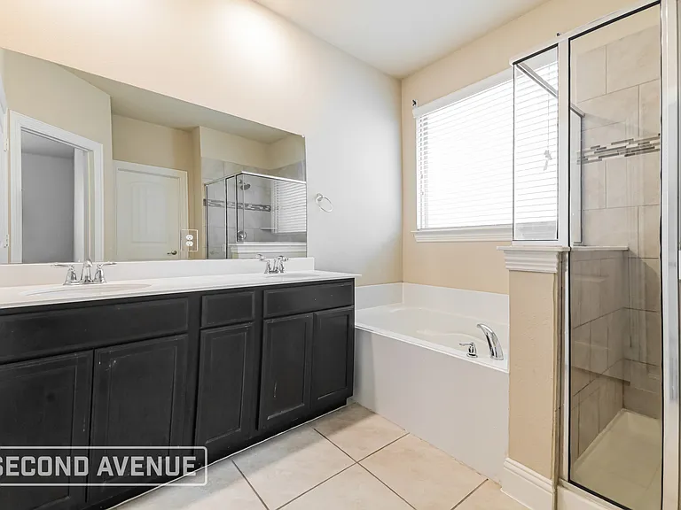 3611 Brazos St — Photo 15