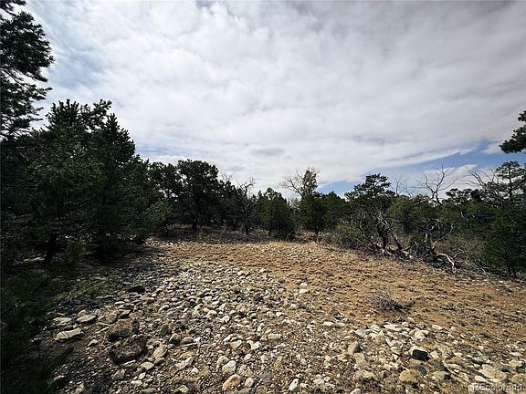 3rd image of 76 Mill Run Road