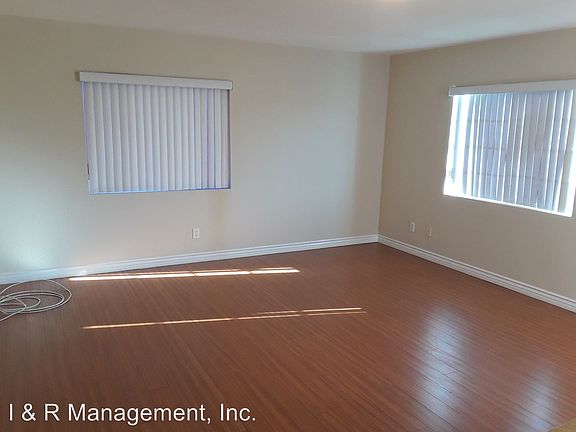 5th image of 13305 Mulberry Dr APT A