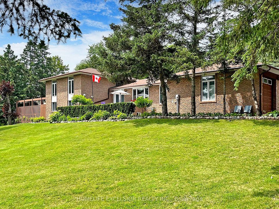 1st image of 550 Mount Albert Rd