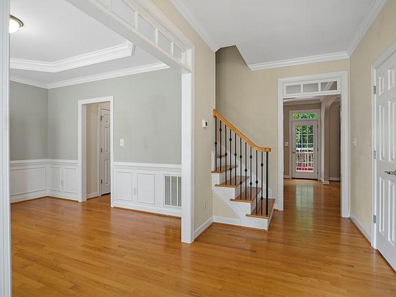 3rd image of 116 Danagher Ct