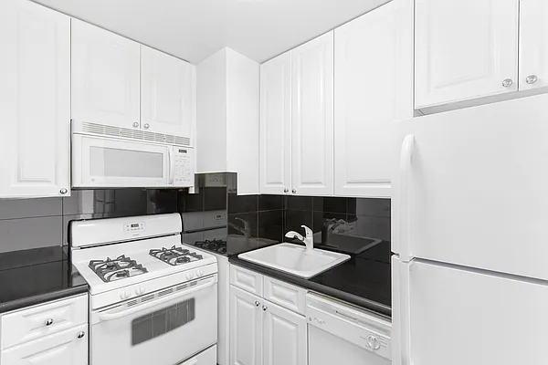 Rented by GoodRock Realty | media 4