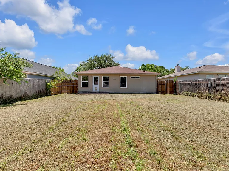 111 David Dr — Photo 26