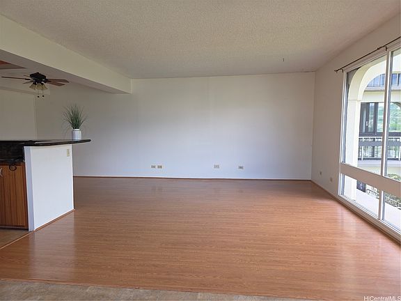 5th image of 1022 Prospect St APT 901B