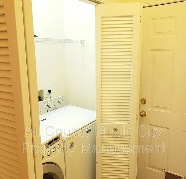 905 Weatherside Ct — Photo 22