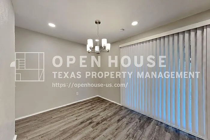 518 White Oak St — Photo 8