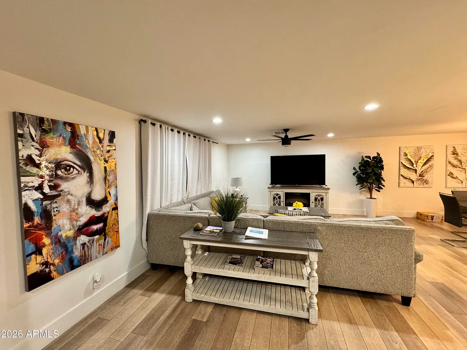 3 bed, 2.0 bath, 1808 sqft, $3,600 — Photo 4
