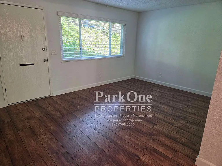 3270 Marlene Dr — Photo 3