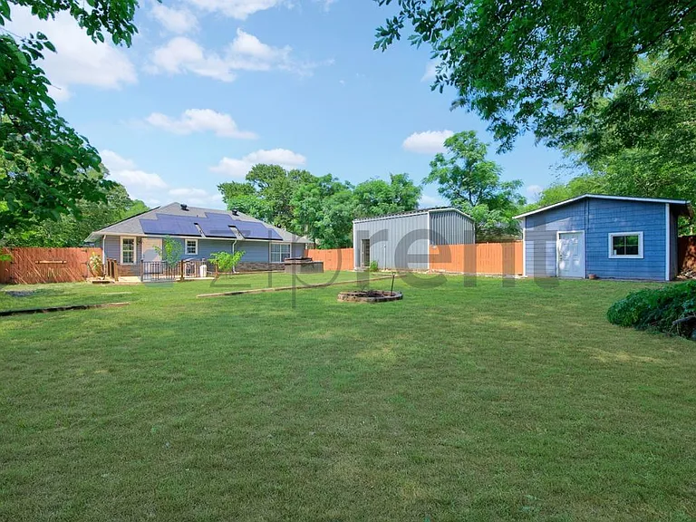 940 Chase St — Photo 25