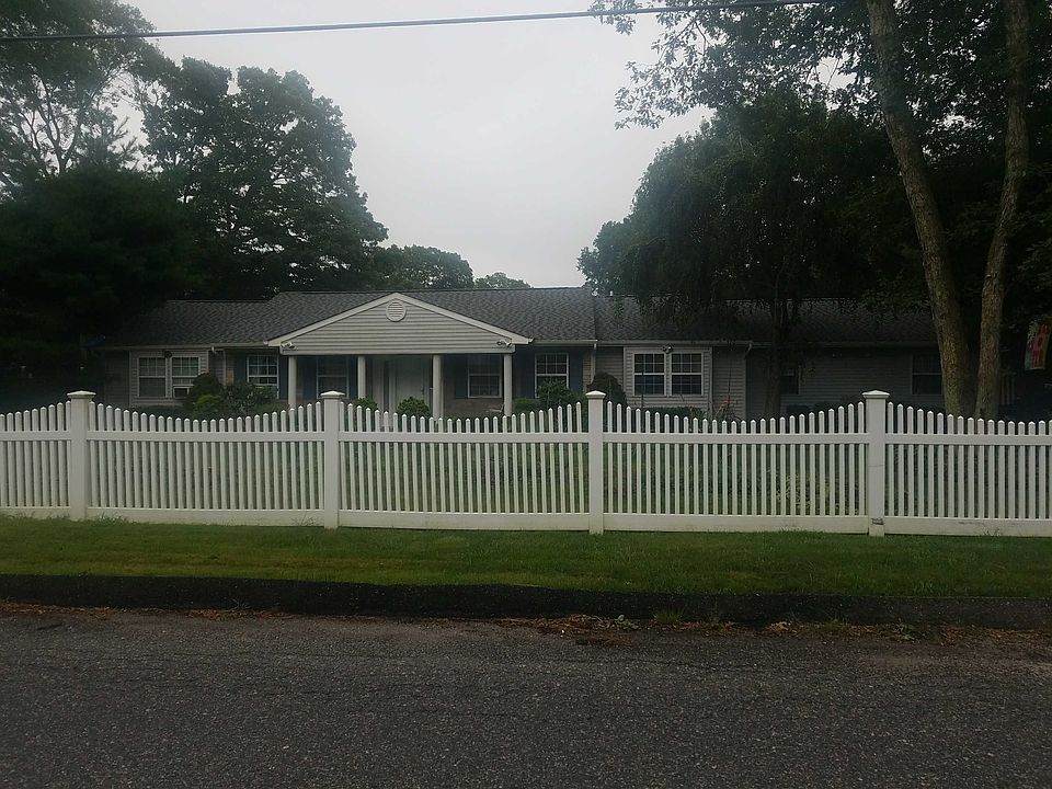 1st image of 56 Flower Hill Dr