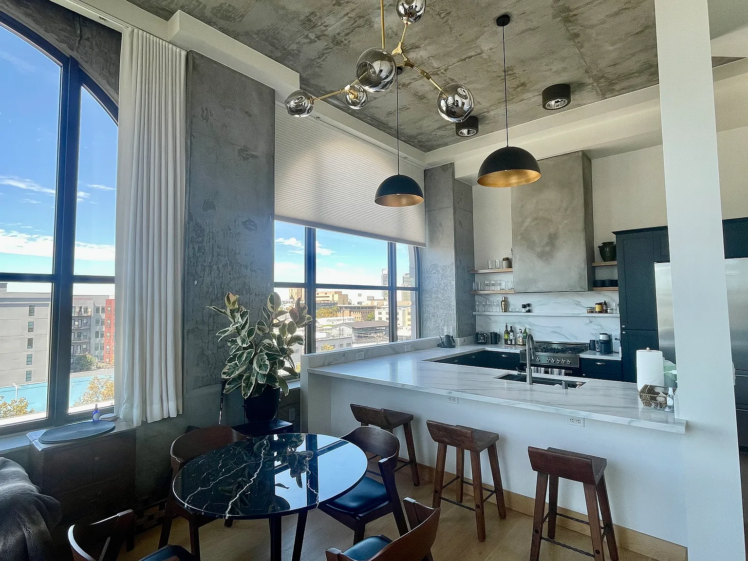 2 bed, 1251 sqft, $5,200 — Photo 4