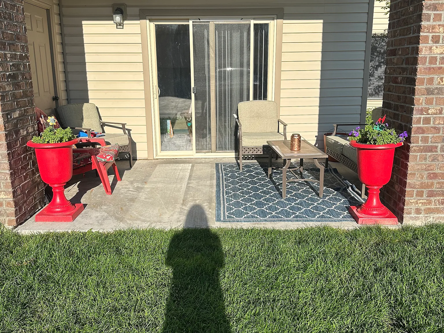 2 bed, 1200 sqft, $1,608 — Photo 1