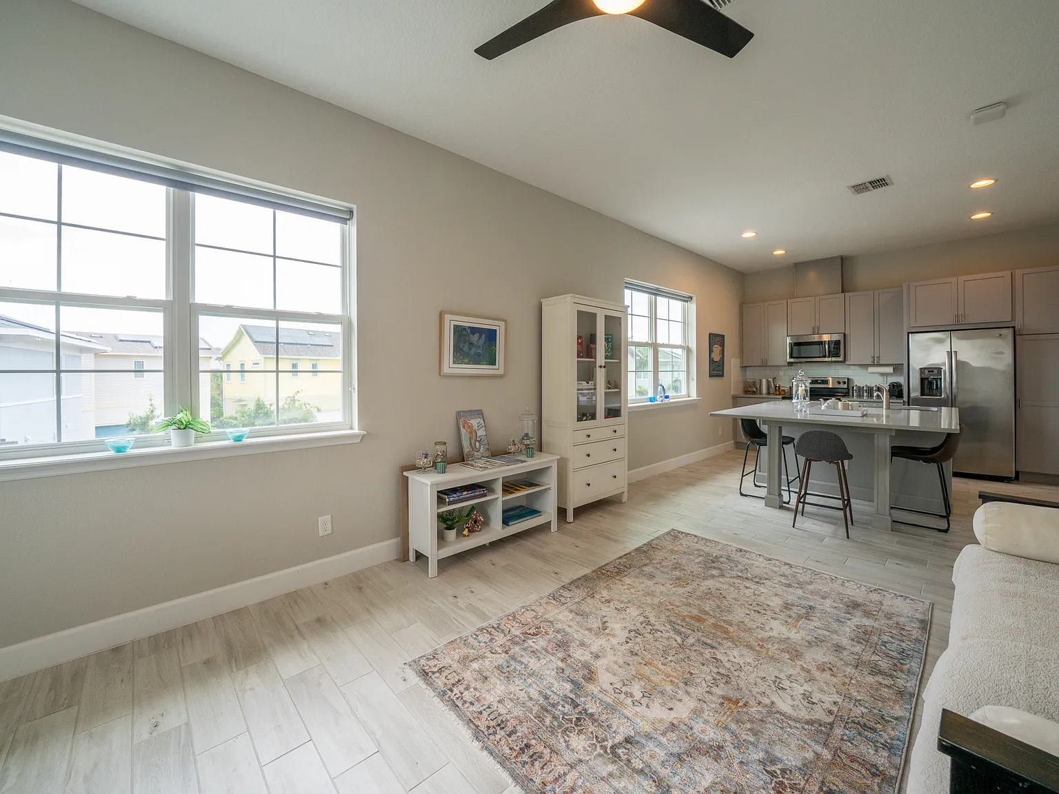 1 bed, 910 sqft, $1,800 — Photo 3