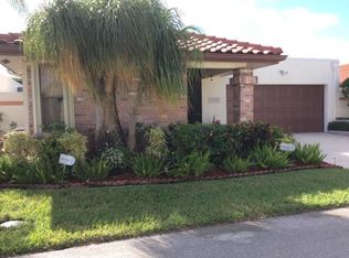 21535 Laguna Dr, Boca Raton, FL 33433