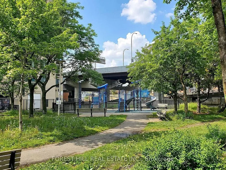 230 Queens Quay W #2816 — Photo 23