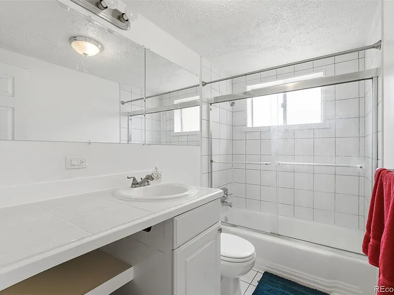 1063 N Clarkson St #8A — Photo 14