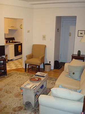 Rented by Metropolitan Equities | media 18