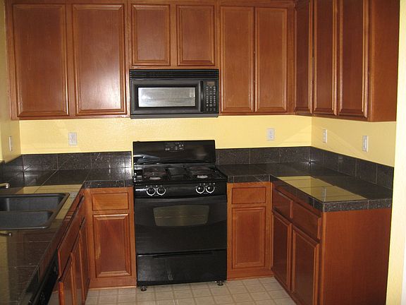 3rd image of 25874 Iris Ave Unit C