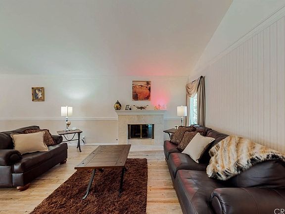 3rd image of 15112 Julianne Ct