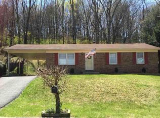 683 Gloria Pl, Staunton, VA 24401