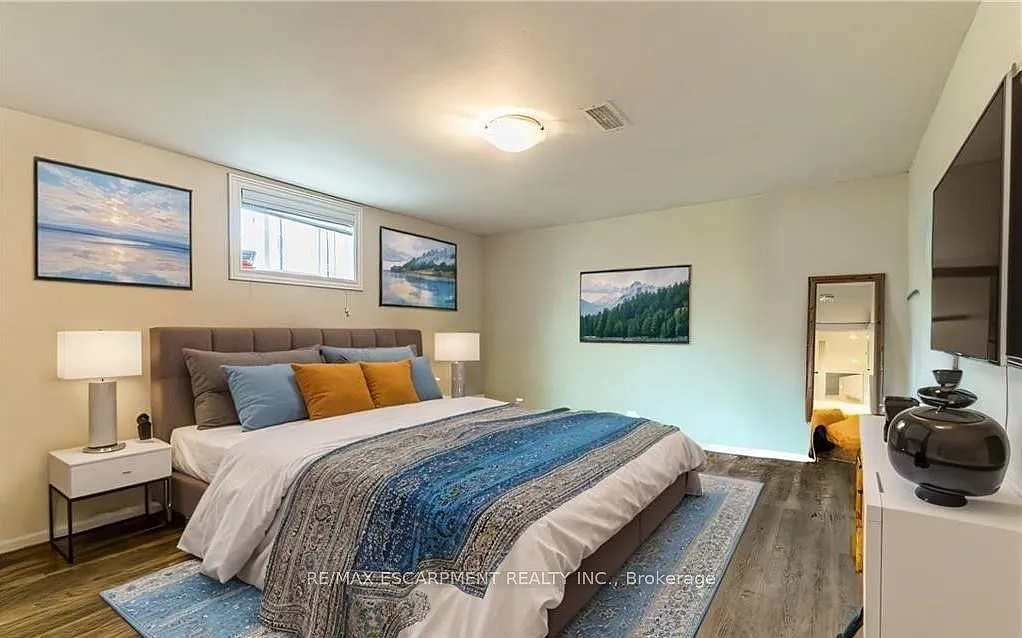 3 bed, $2,095 — Photo 3